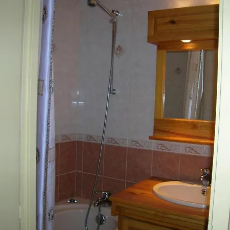 6 Pers Avec Balcon, Au Pied Des Pistes - Les Menuires - Fr-1-452-23 Apartment